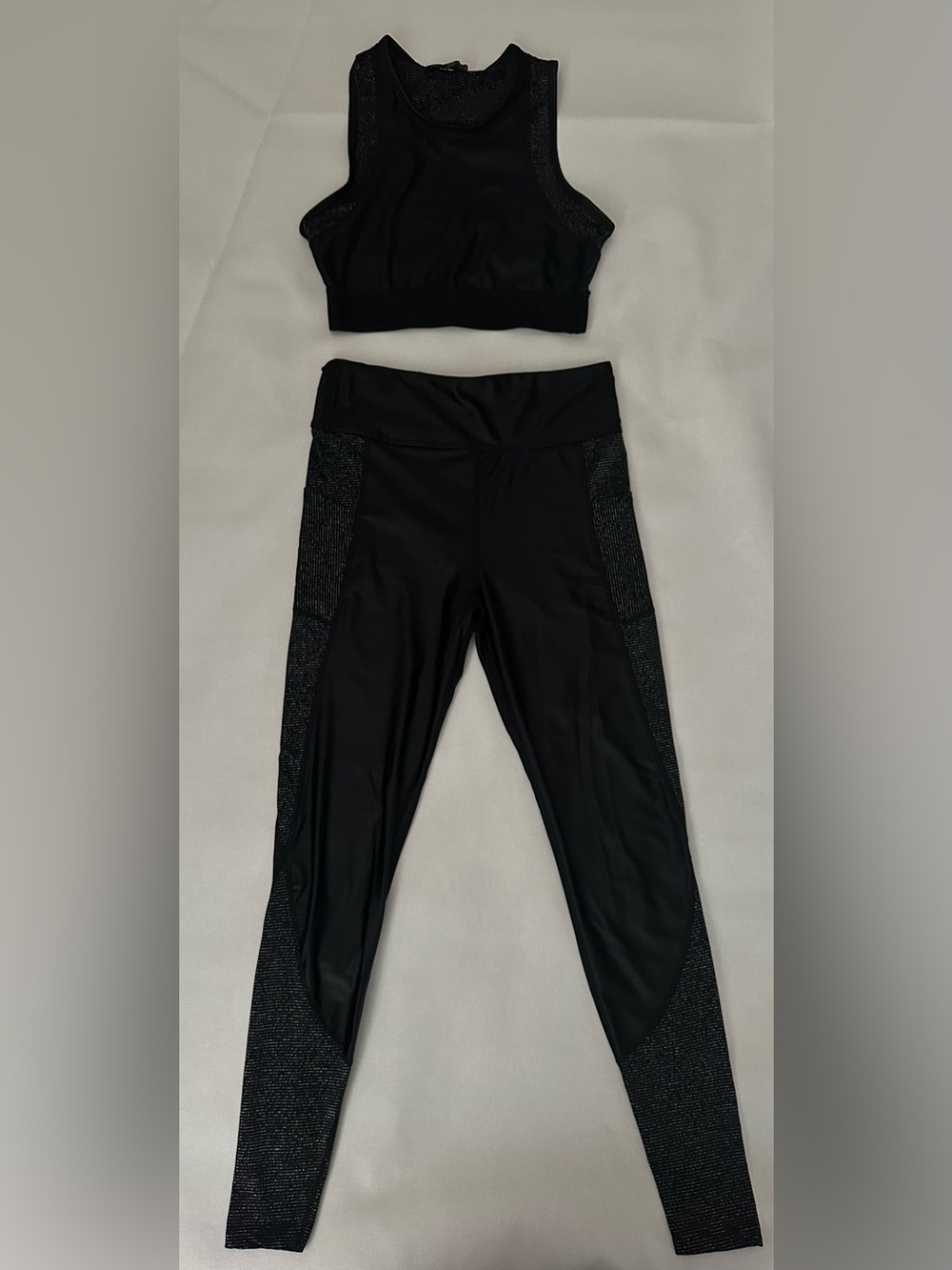 Alala Athletic Sports Bra + Leggings Combo Set